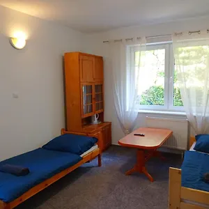 Tanie Pokoj Nr 2 1-3 Osobowy Z Lazienka Na Korytarzu , Gdańsk Polska