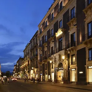 apt-etnea-luxury.taorminaitalyhotels.com/
